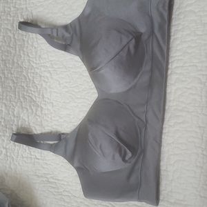 True&Co  Women's  Eco  Shine  V-Neck Bra  New, No Tags  ,Color:Grey